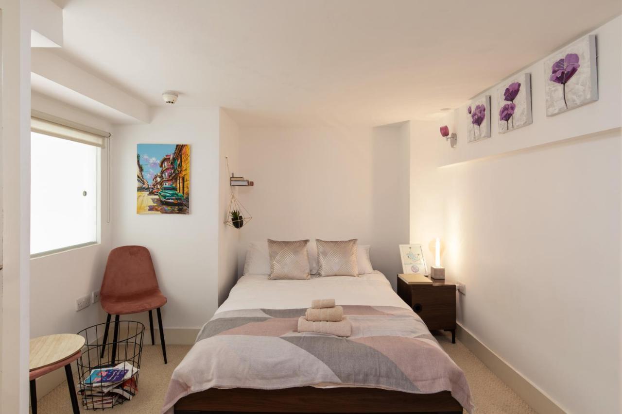 My London Holiday Home Exterior photo